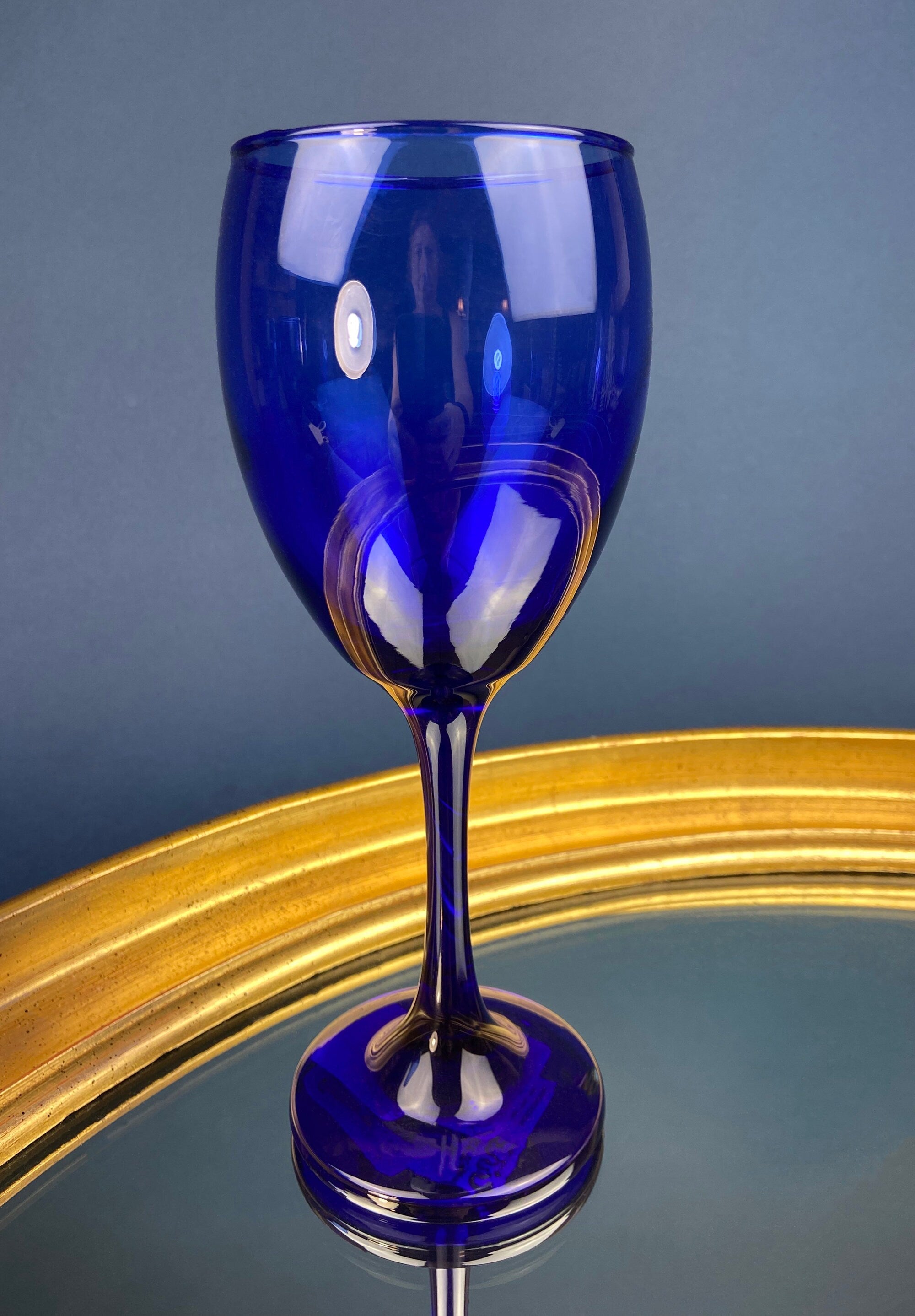 Cobalt Blue Glass Wine Glasses. Set of Five Contemporary Style Stemware. Dark Blue Modern Glassware. Fine Dining.