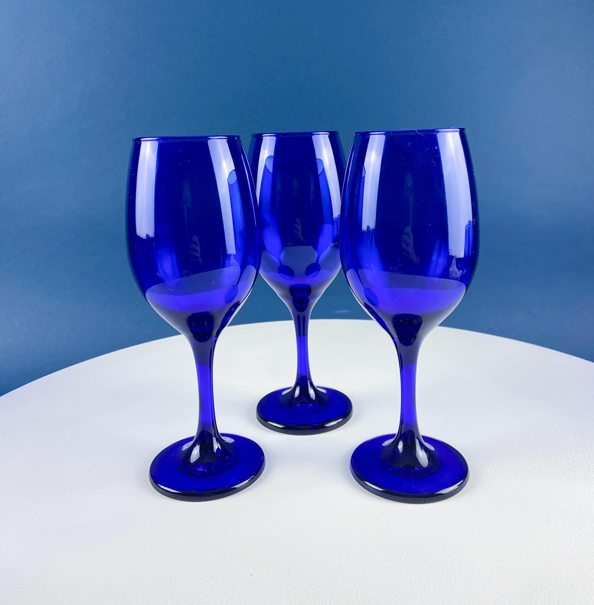 Cobalt Blue Wine Glasses. Set of 8 Stemware. Dark Blue Modern Glassware. Holiday Celebration. Fine Dining.