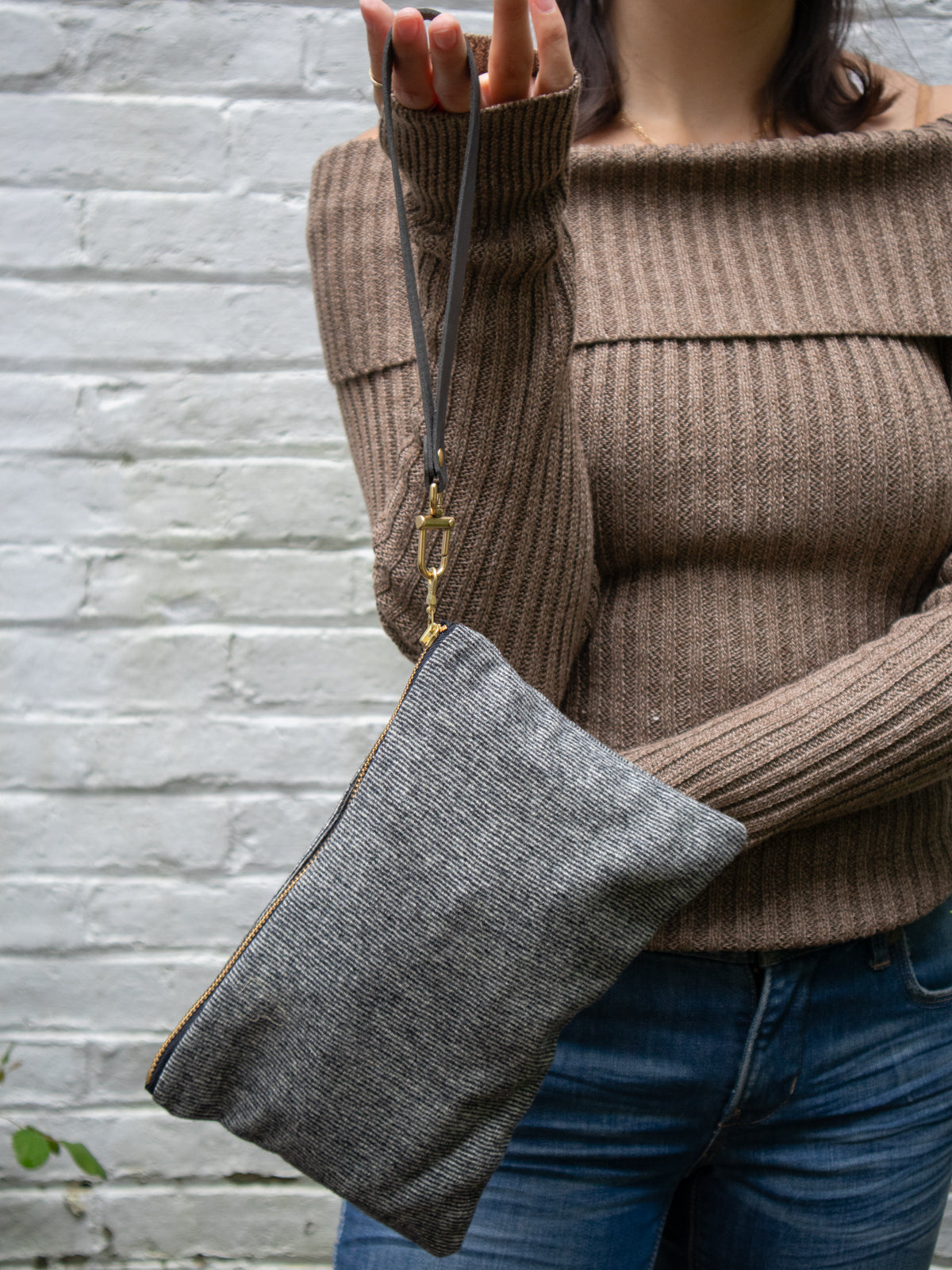 Chic Felina Tweed Wristlet