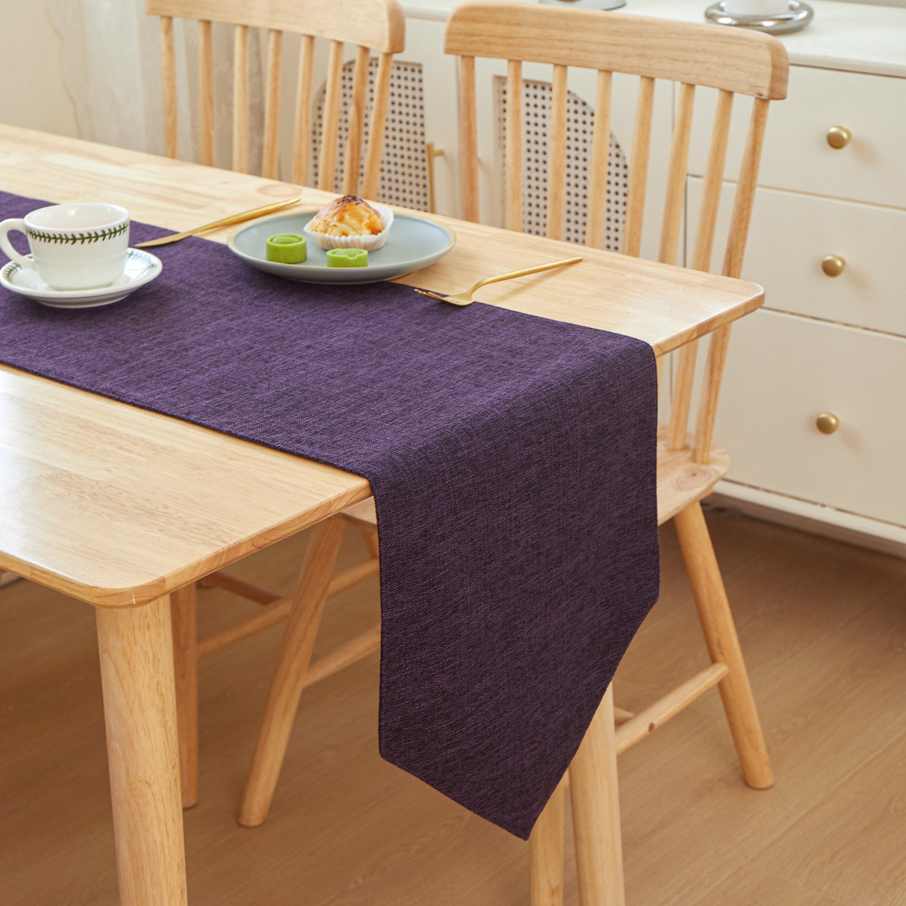 Positano Table Runner with Triangular Edges 12" x 71"