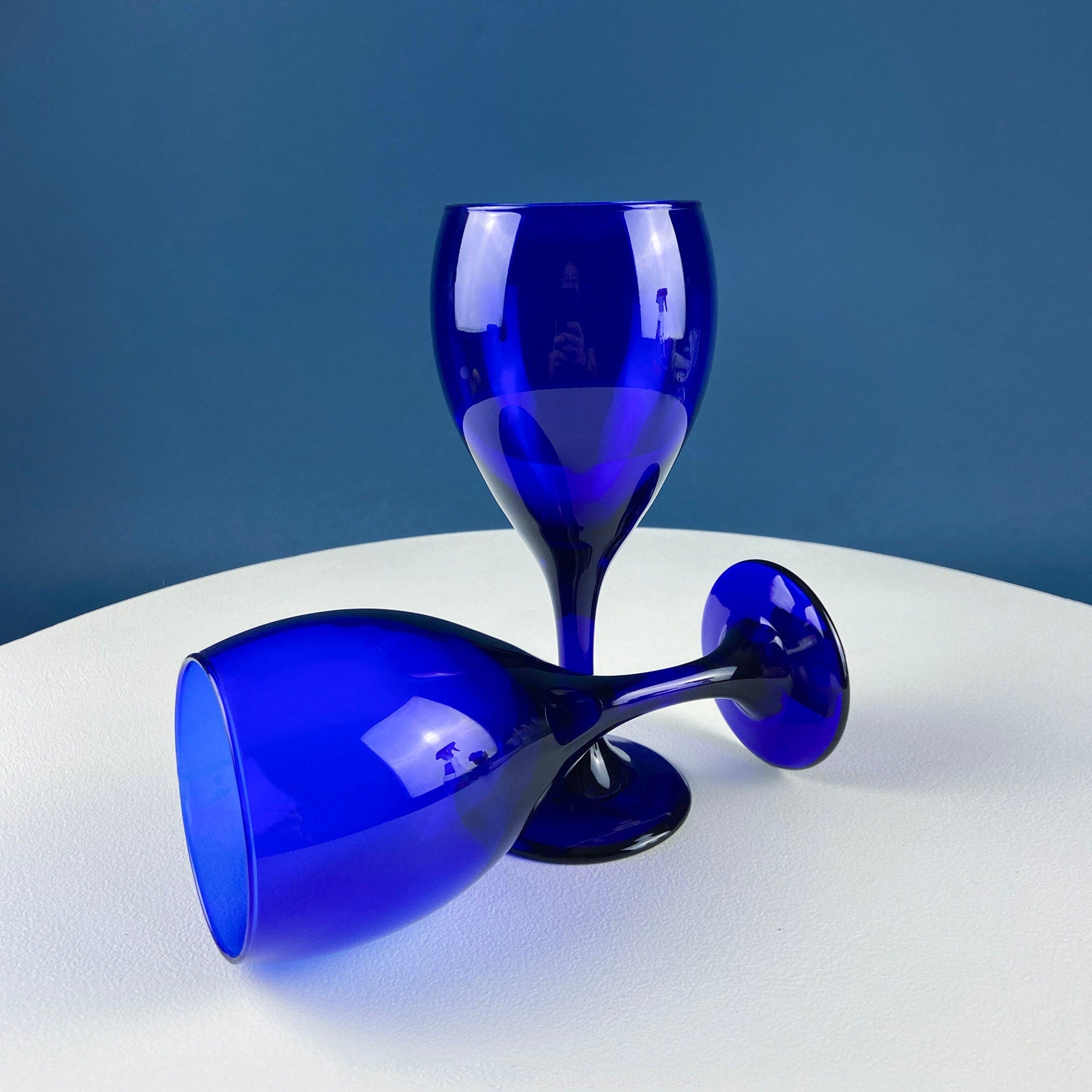 Cobalt Blue Wine Glasses. Set of Four Stemware. Dark Blue Modern Design. Holiday Celebration. Home Dining Room Decor. Gift for Him or Her.